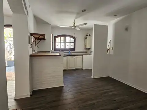 Depto Tipo Casa 3 ambientes con 2 baños
