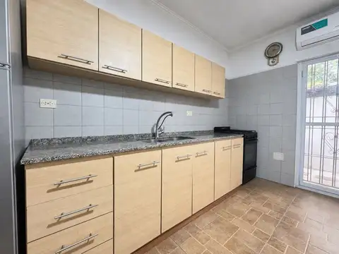 Depto Tipo Casa en Venta de 3 ambientes