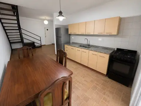 Depto Tipo Casa en Venta 40 años