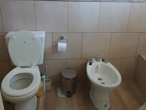 CASA MODERNA DOS DORMITORIOS EN ARROYO LEYES