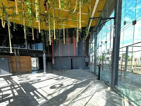 Local en Alquiler en El Palomar, $ 3.000.000