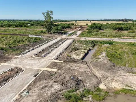 LOTE EN BARRIO ABIERTO LOS DOMINGOS