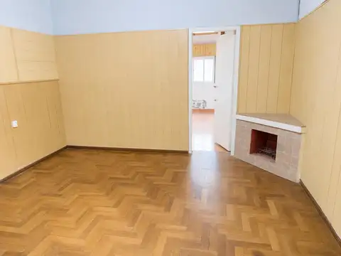 CASA EN VENTA 6 AMBIENTES LANUS OESTE