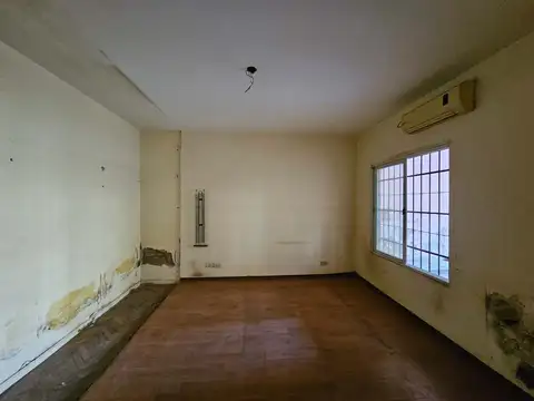 Casa de 5 amb en venta en Villa Maipu con jardin