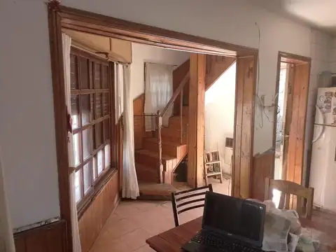 Casa 5 ambientes con 2 baños