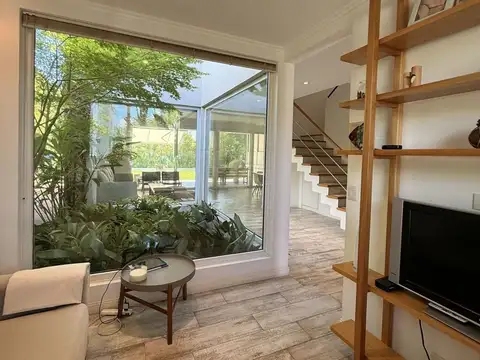 Casa - Venta - Argentina, Tigre - Castaños 100