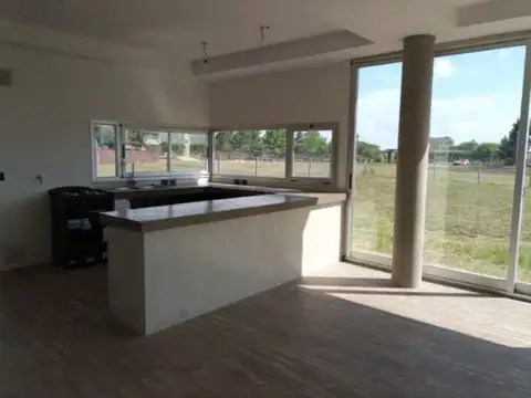 Casa en Venta en Countries y Barrios Cerrados en Escobar, USD 215.000