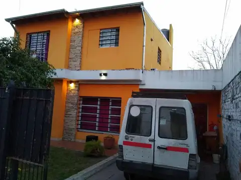 AMPLIA CASA 5 DORMITORIOS 