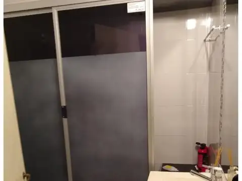 Casa 6 ambientes con 2 baños