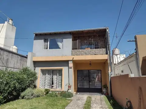 EXCELENTE PROPIEDAD EN MORON CERCANA LA ESTACION