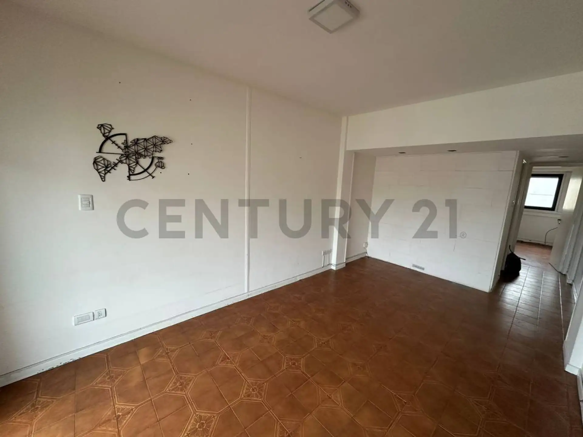 Semipiso de 2 ambientes al frente con balcon