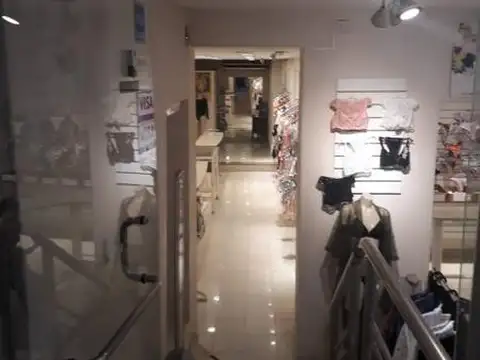 Local en Venta 90 años