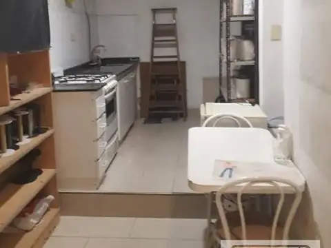 M. T. ALVEAR - PARANA: local con vivienda edificio frances.