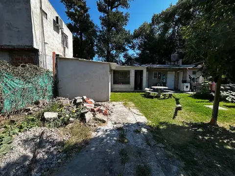 Casa 5 ambientes con 2 baños