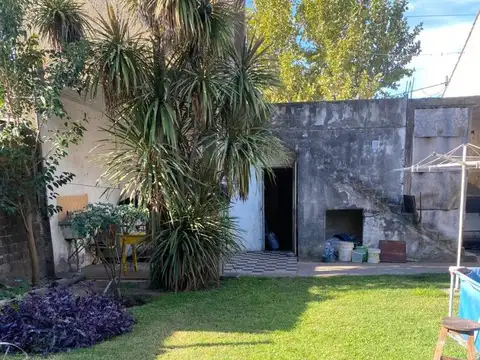 ROPIEDAD A  LA VENTA MORENO Barrio La Perlita Centro