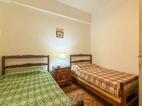 Venta Departamento 3 amb + dependencia zona centro