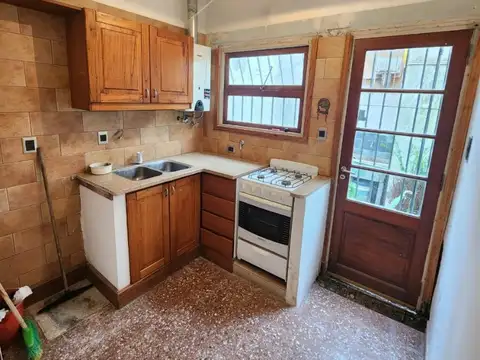 Depto Tipo Casa 2 ambientes con 1 baño