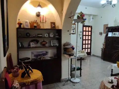 Casa 6 ambientes con 3 baños