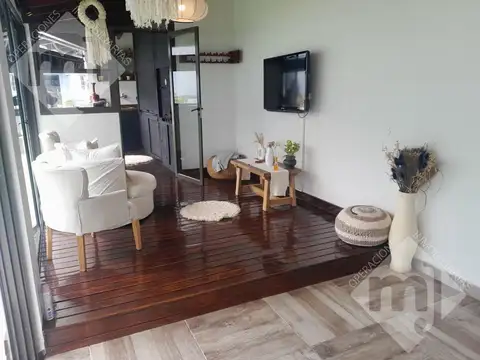 Casa 5 ambientes con 3 baños