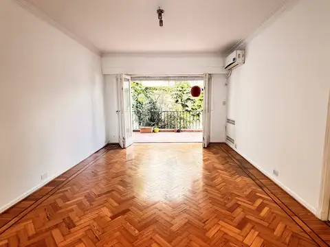 Semipiso 101 m2. 4 Ambientes BALCÓN 7,70 x 2,20 m. a VISTA PARQUIZADA al norte.