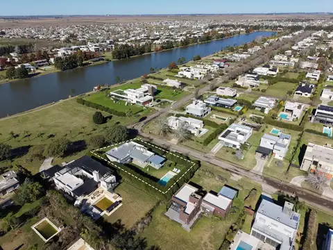 Casa en Venta en Puerto Roldan, Countries y Barrios Cerrados en Roldan