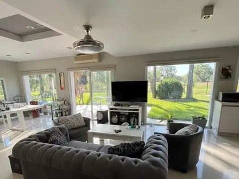 VENTA CASA . VISTA AL GOLF. COUNTRY BCO PCIA .MORENO.