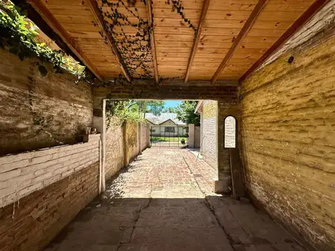 Casa 2 ambientes con 1 baño