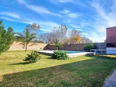 Casa Moderna en  Barrio Terruños del nuevo sauce