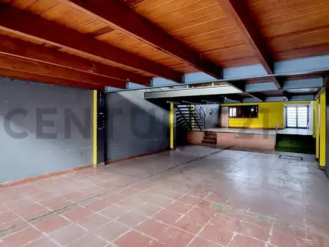 14 Entre 166 y 167 , Piso 0