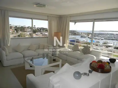 Departamento en Venta de 4 dormitorios