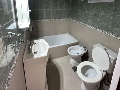 Departamento en Alquiler en Gregorio de Laferrere, $ 480.000
