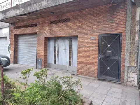 Venta casa 5 amb con garage y local en Avellaneda