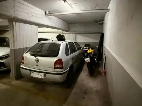 Cochera en venta - 13Mts2 - Colegiales