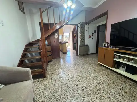 Casa en Venta con 3 cocheras