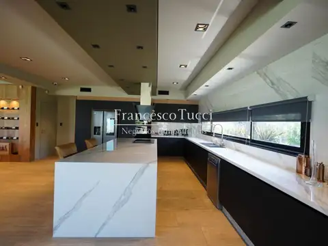 Casa en Venta al Oeste