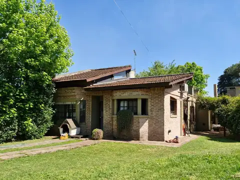 CASA EN VENTA EN ROBLES DEL MONARCA LA LONJA