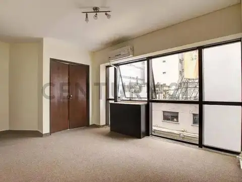 Oficina moderna 70 m2 vidriada - Microcentro