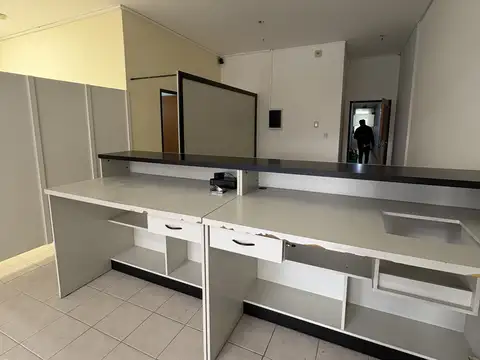 Arturo Illia 100, Piso 1