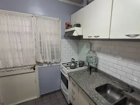 CASA 3 AMBIENTES VENTA SOLANO COCHERA Y JARDIN