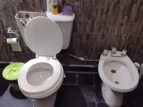 CASA 3 DORMITORIOS VENTA LA MERCED CHICA