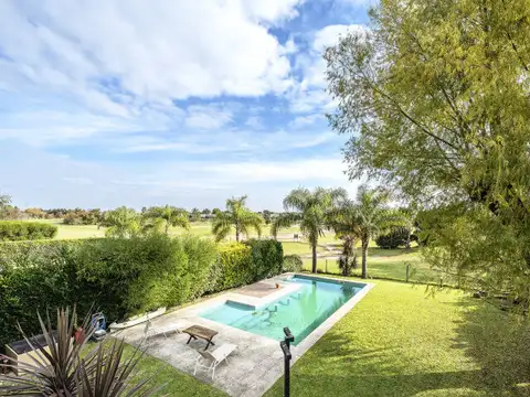 Casa 6 ambientes con 3 baños