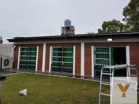 Casa en venta - 1 Dormitorio 2 Baños - 675Mts2 - San Vicente