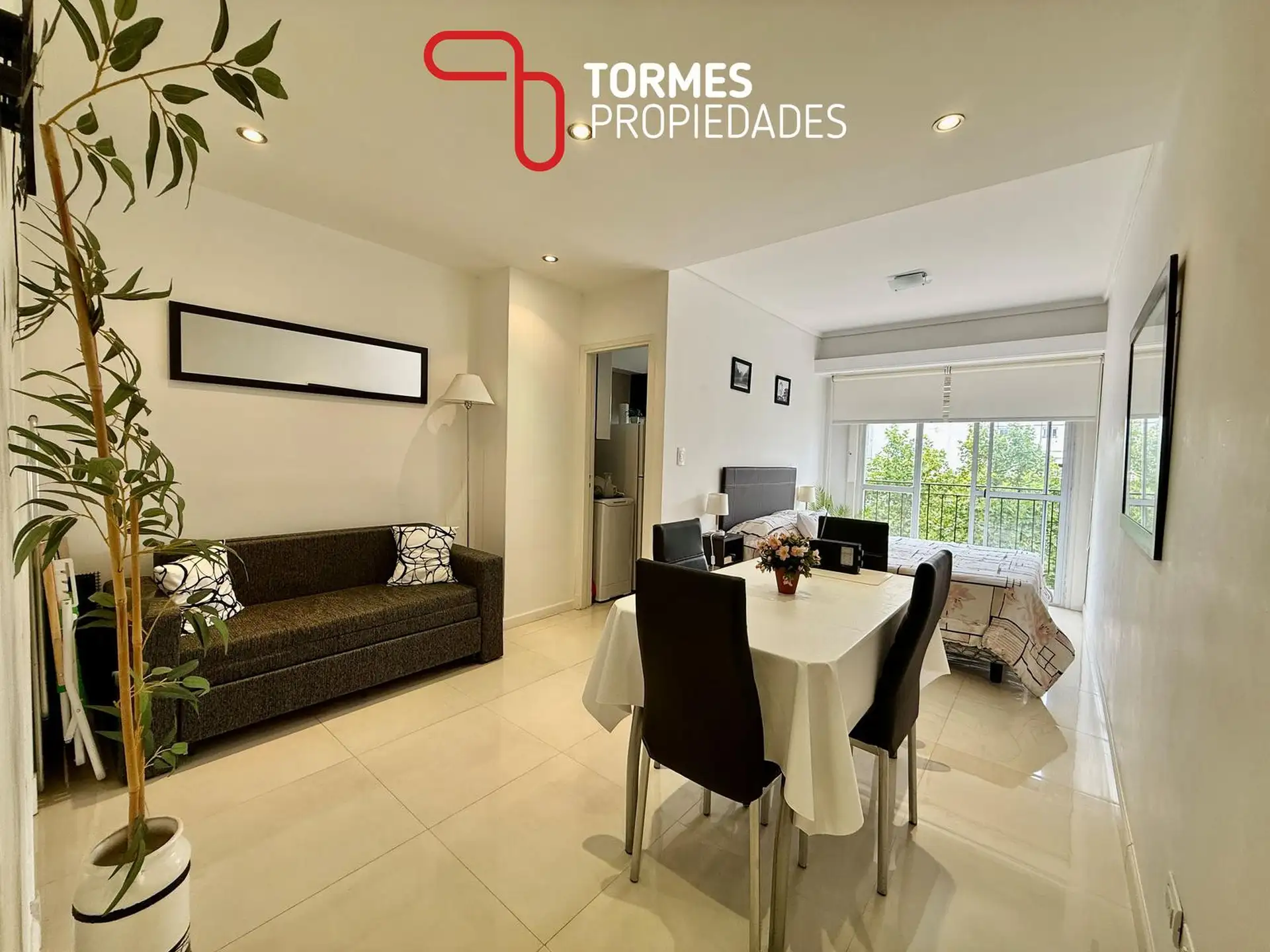 Depto 1 amb, 26m² con balcón — Terminal Vieja