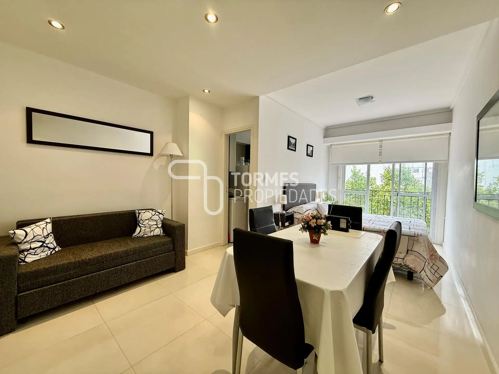 Depto 1 amb, 26m² con balcón — Terminal Vieja