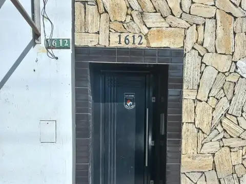 Colectora Oeste 1600, Piso 1°