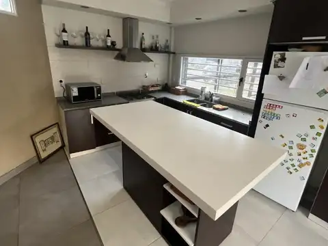 Moderna casa en Castelar Norte cercana al Acceso Oeste