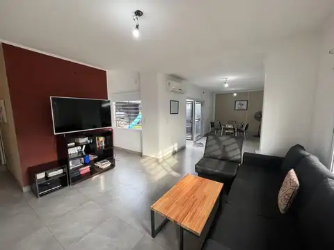 Casa en Venta en Castelar Norte, USD 140.000