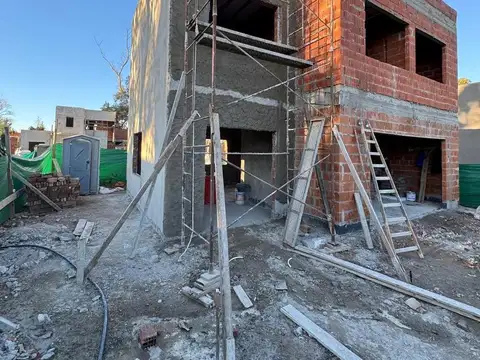 Casa en Venta en Francisco Álvarez, USD 159.000