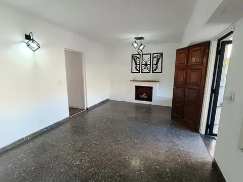 Casa 5 ambientes con depto 2 ambientes V Lynch