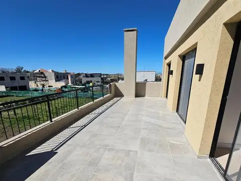 Casa 4 ambientes con 3 baños